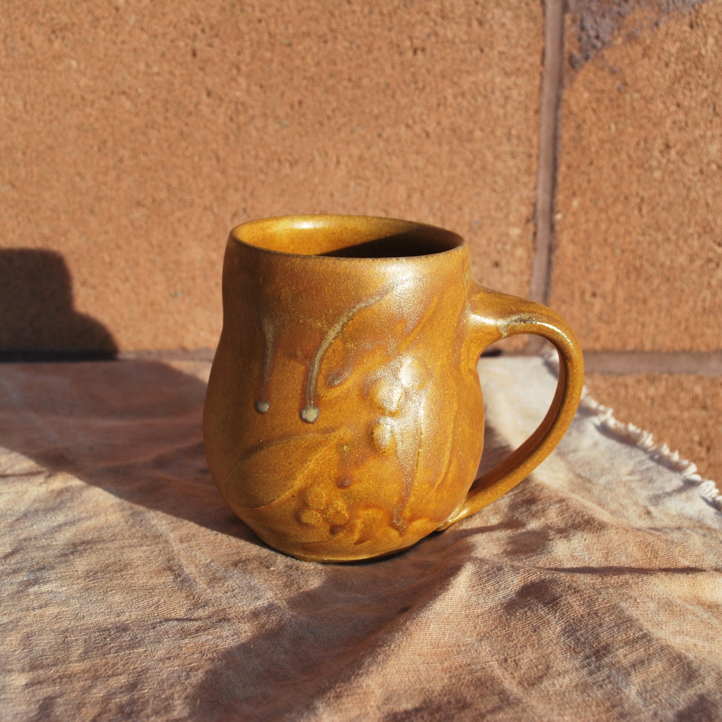 Etched Mug in Ochre