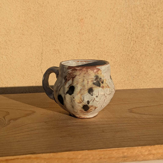 Pinch Mug in Iron