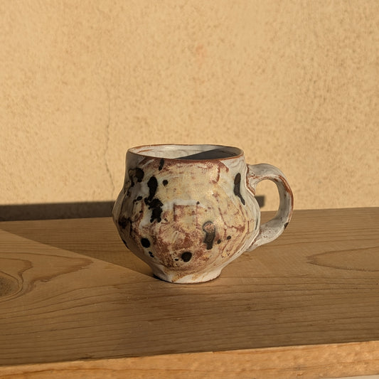 Pinch Mug in Iron